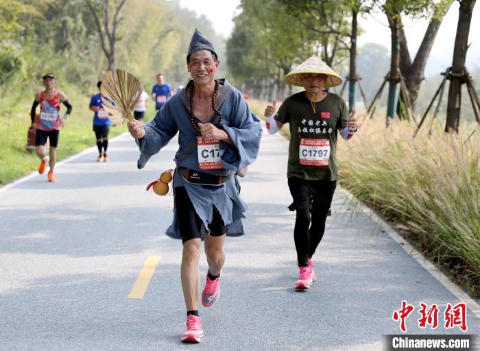 以赛为媒：江西龙虎山马拉松携手国际摄影大赛