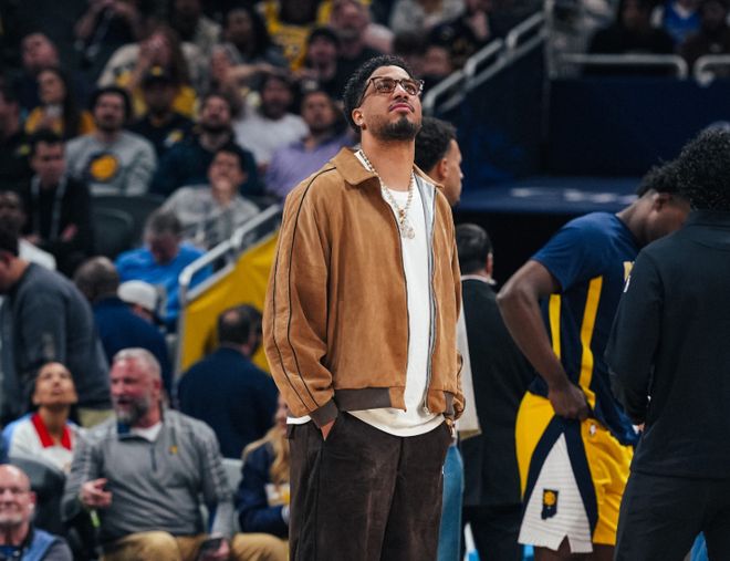 东契奇43分率队大胜步行者，湖人客场告捷