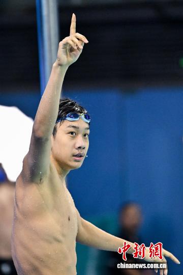 粤港澳全运会见证18岁张展硕‘后浪拍岸’的崭新