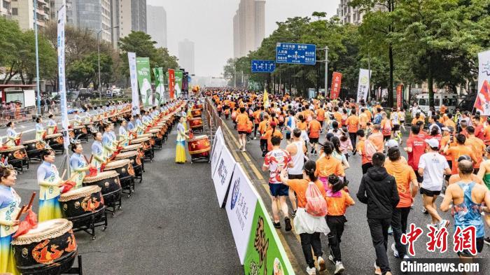 运动与美食共享的清远马拉松：沿线风味补给点