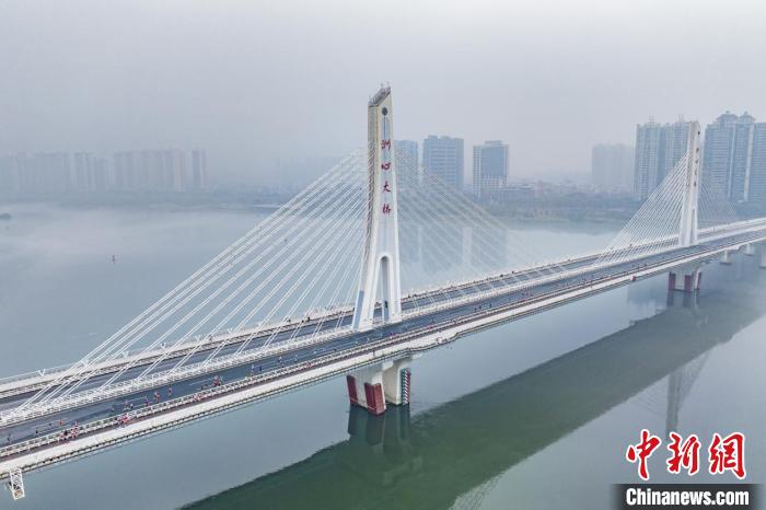 运动与美食共享的清远马拉松：沿线风味补给点