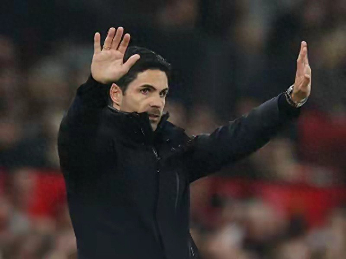 英超争冠格局巨变 阿森纳崩盘曼城紧追