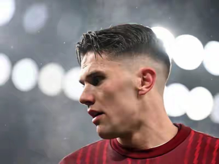 英超争冠格局巨变 阿森纳崩盘曼城紧追