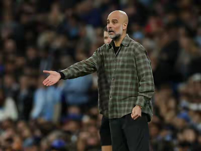 英超争冠格局巨变 阿森纳崩盘曼城紧追